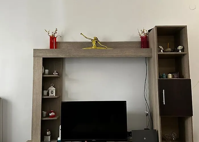 Apartamento Ideally Situated Apartment. *
