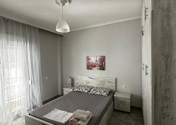 Ideally Situated Apartment. Apartamento *